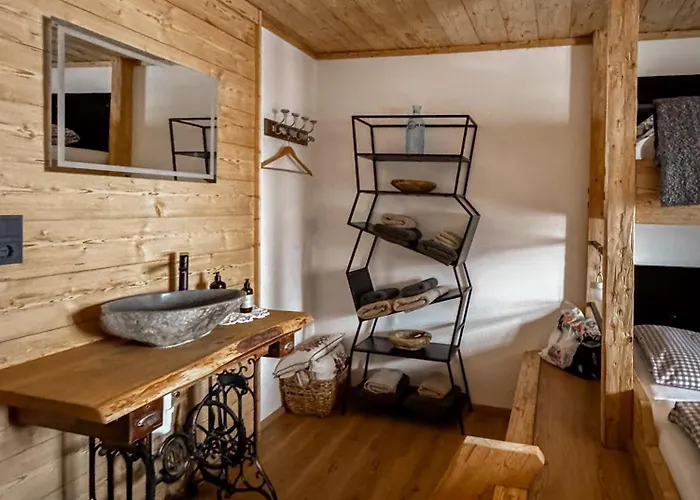 Peer Alm Penzion Navis