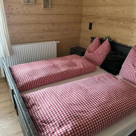 Värdshus Peer Alm *