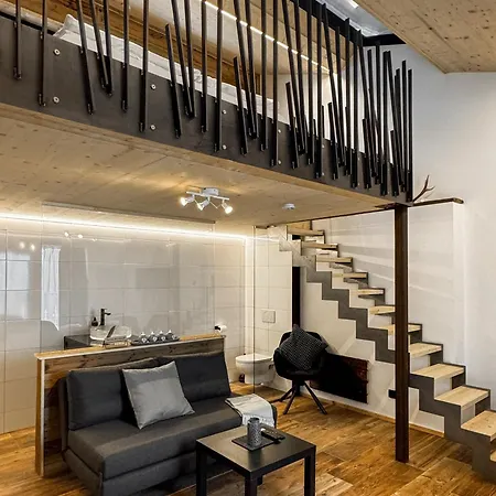 Peer Alm Värdshus *